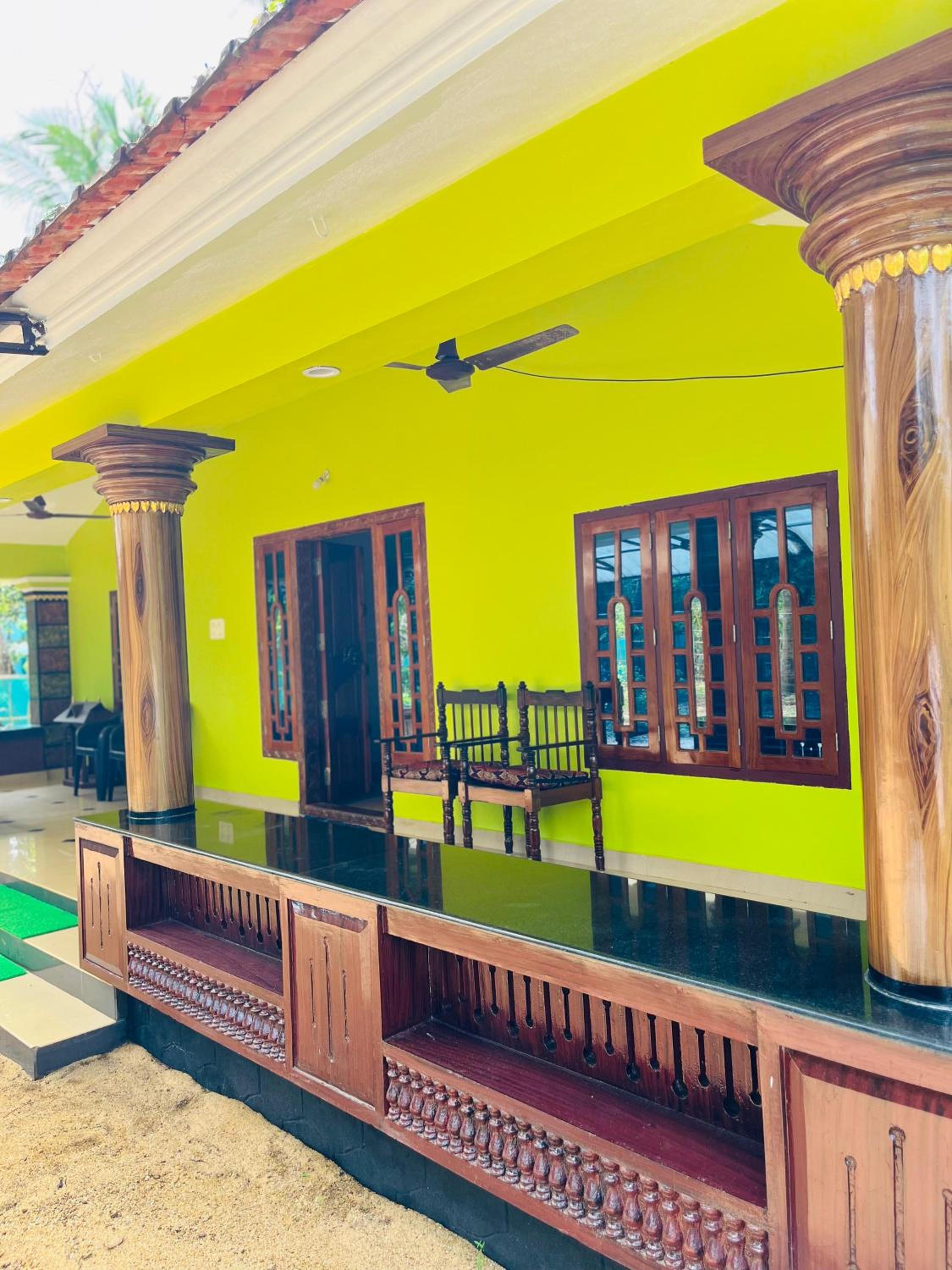 AK Riverside Tourist Home