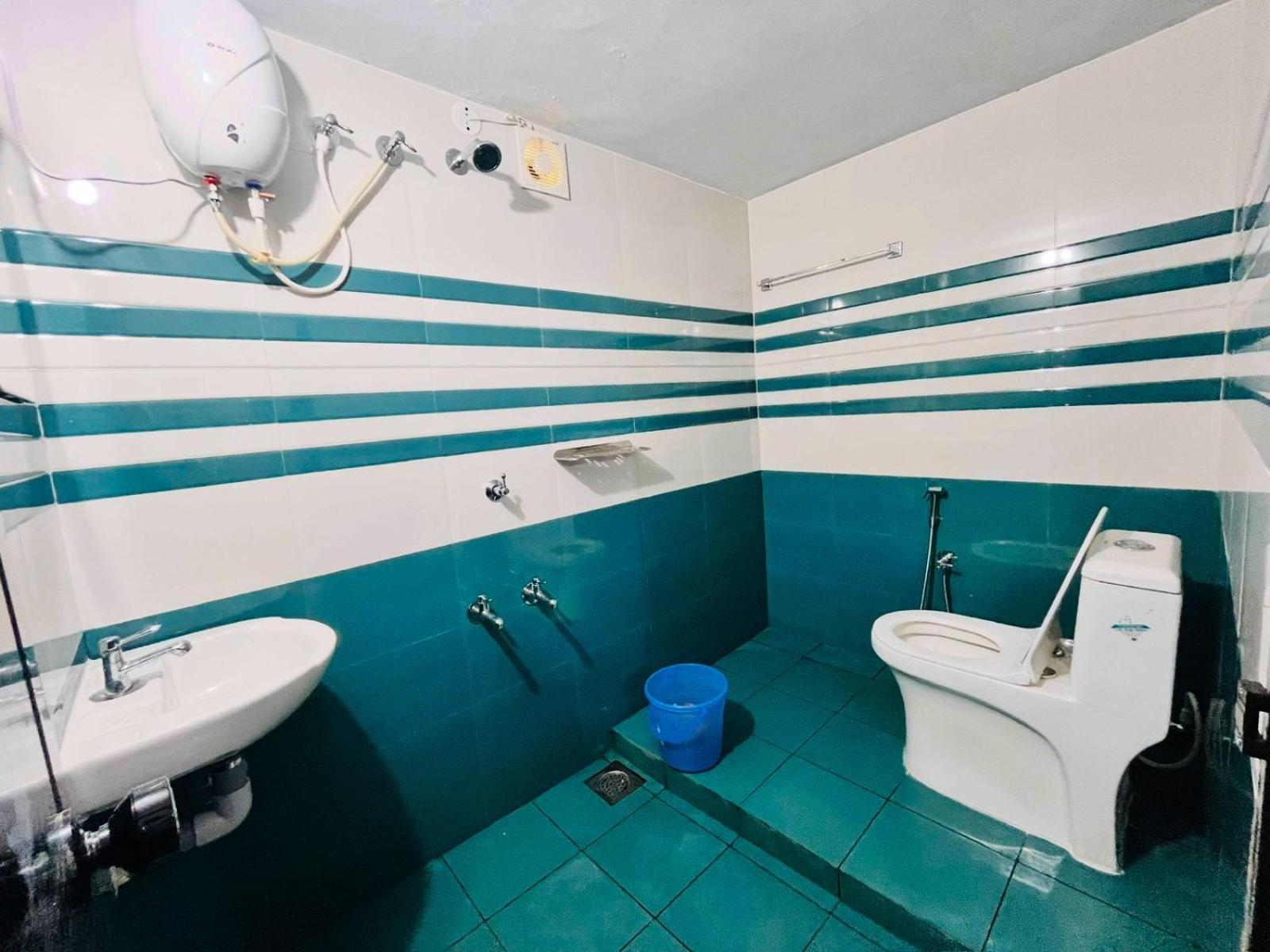 AK Riverside Tourist Home