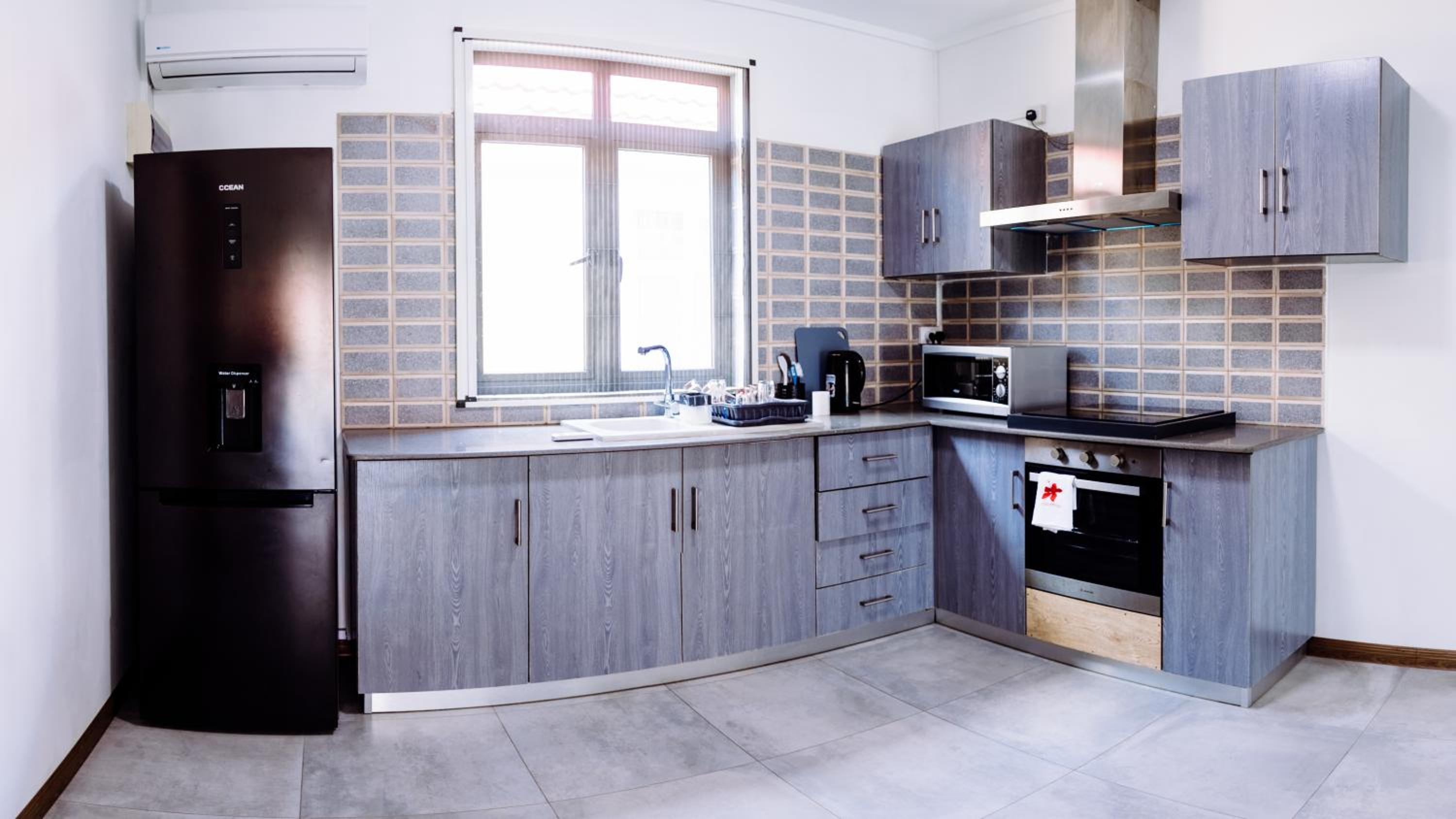 Apartment 10 minutes walk to Pereybere Beach view 4