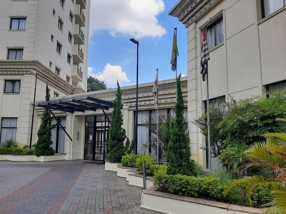 FLAT NO CORAÇÃO DA VILA OLIMPIA com lazer completo