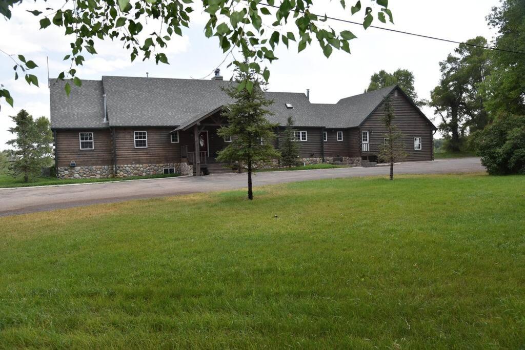Beautiful Lodge And River Ranch Property For Up To 120 People view 4