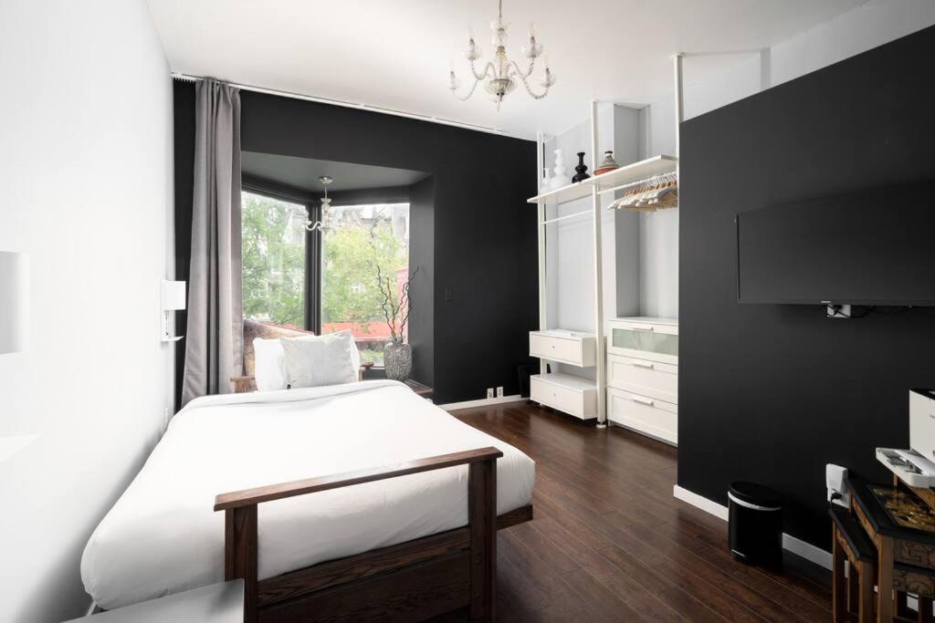 Two bedroom duplex in Plateau Mont-Royal district