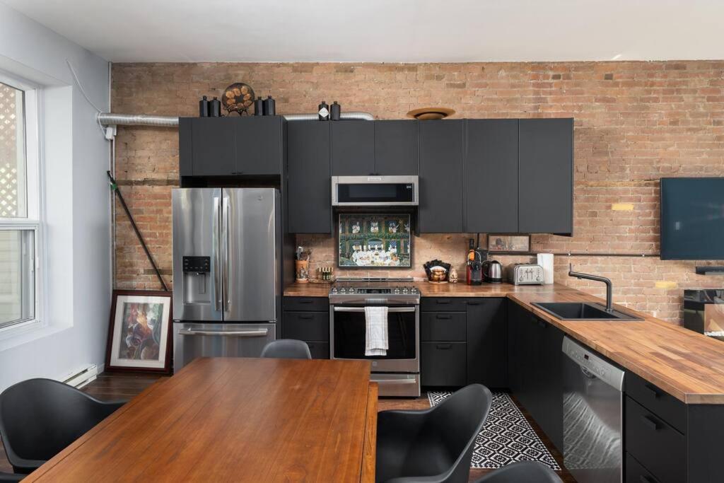 Two bedroom duplex in Plateau Mont-Royal district