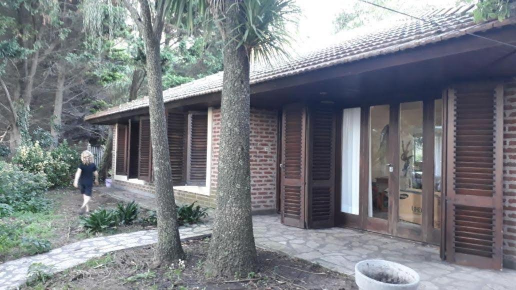 Chalet para 8 o 9 personas, pegado al Bosque Peralta Ramos y a 10 cuadras de las mejores playas del sur de Mar del Plata