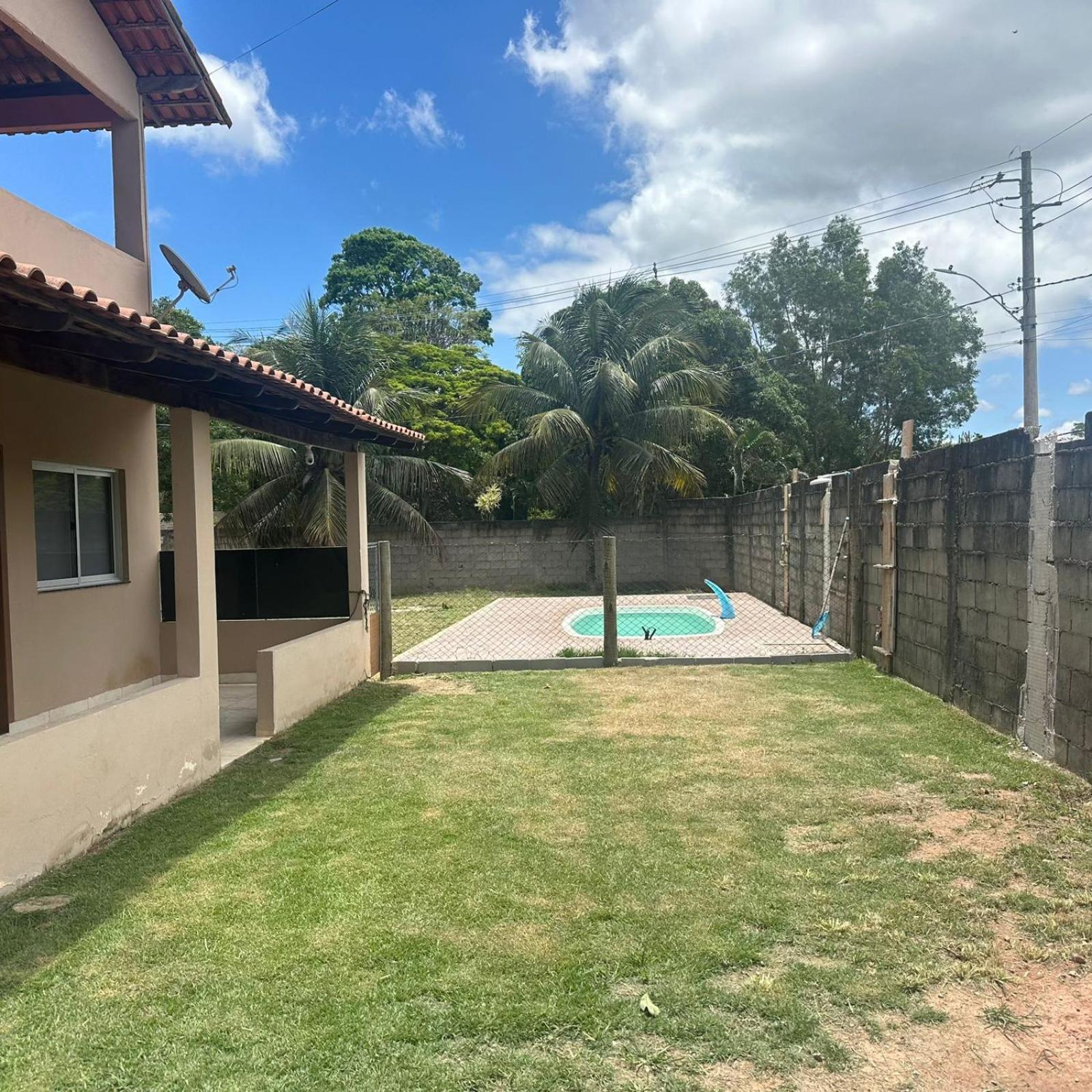 casa com picina na praia ponta da fruta