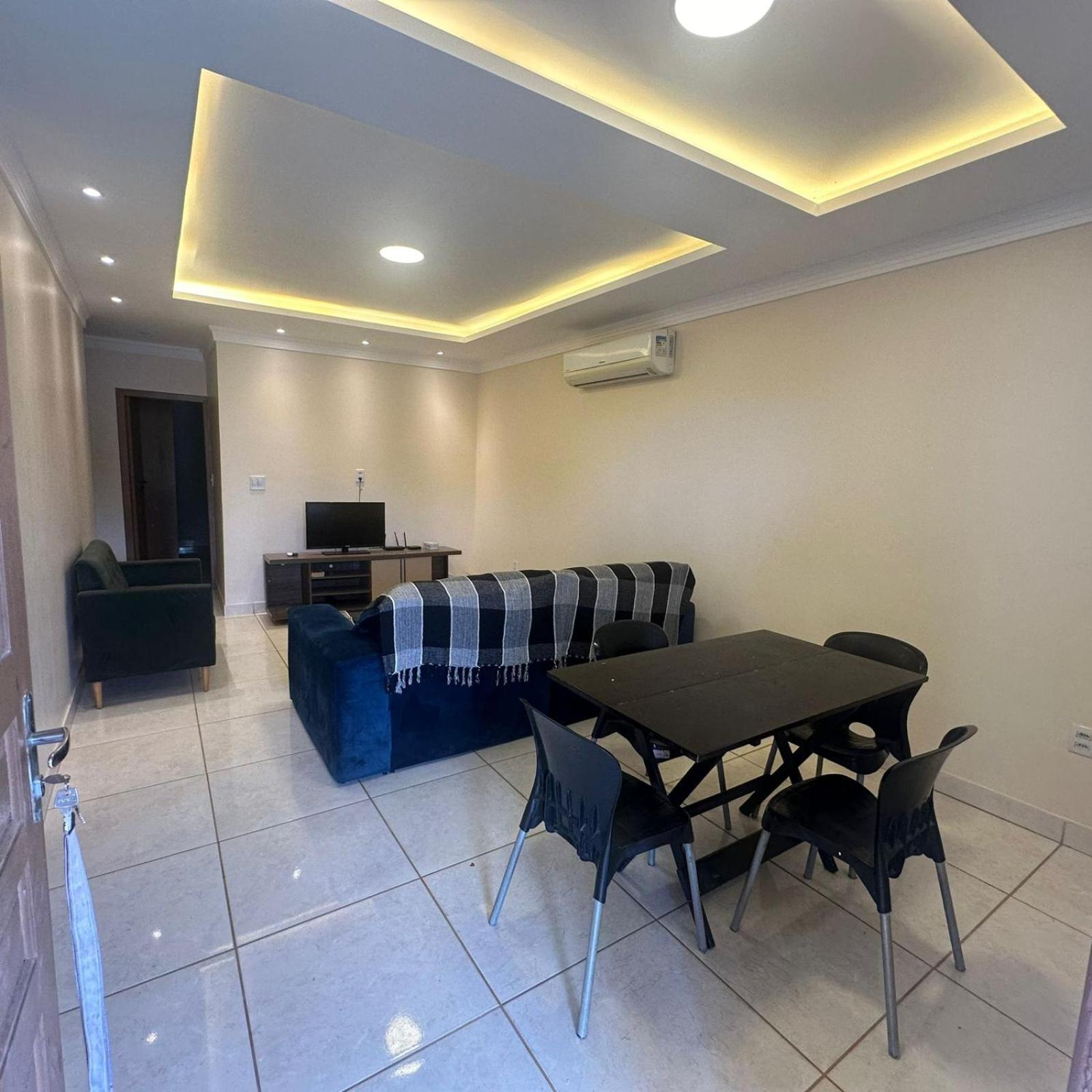 casa com picina na praia ponta da fruta