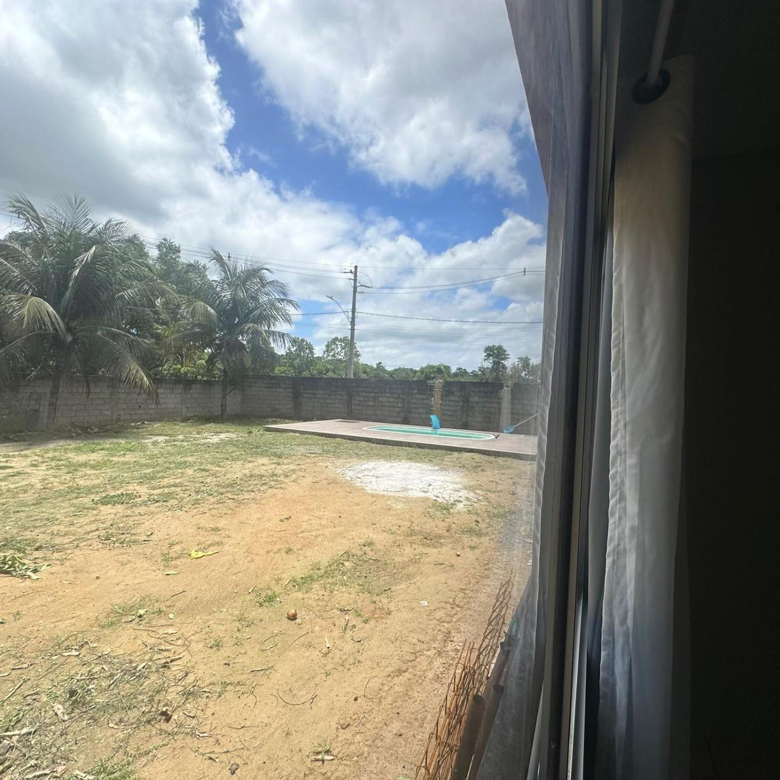 casa com picina na praia ponta da fruta