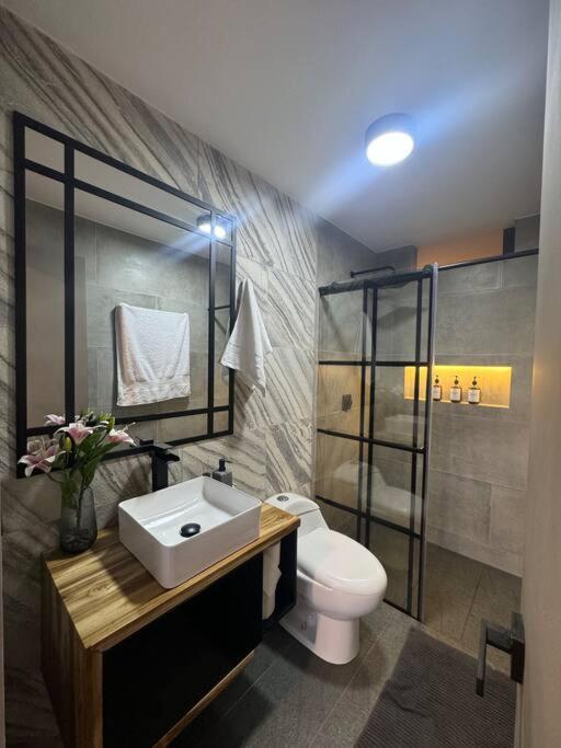 Cómodo Apto tipo Loft Parqueadero y Jacuzzi