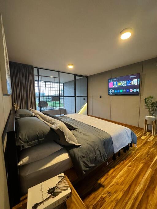 Cómodo Apto tipo Loft Parqueadero y Jacuzzi
