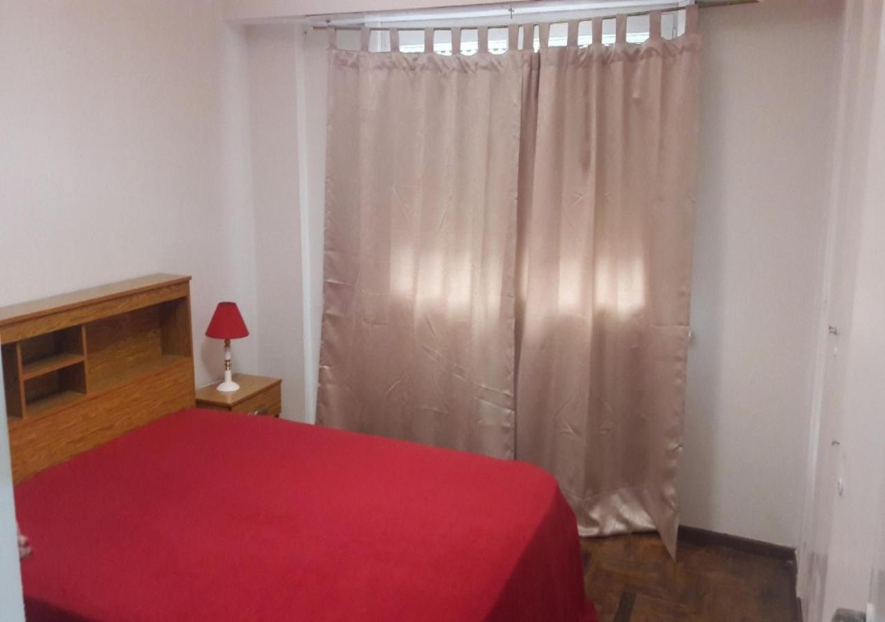 LLAMAR X DISPONIBILIDAD FOTO 1 solicitar video mar del plata Alquilo departamento Planta baja a la calle con parrilla y patio estadia minima 7 dias desc x