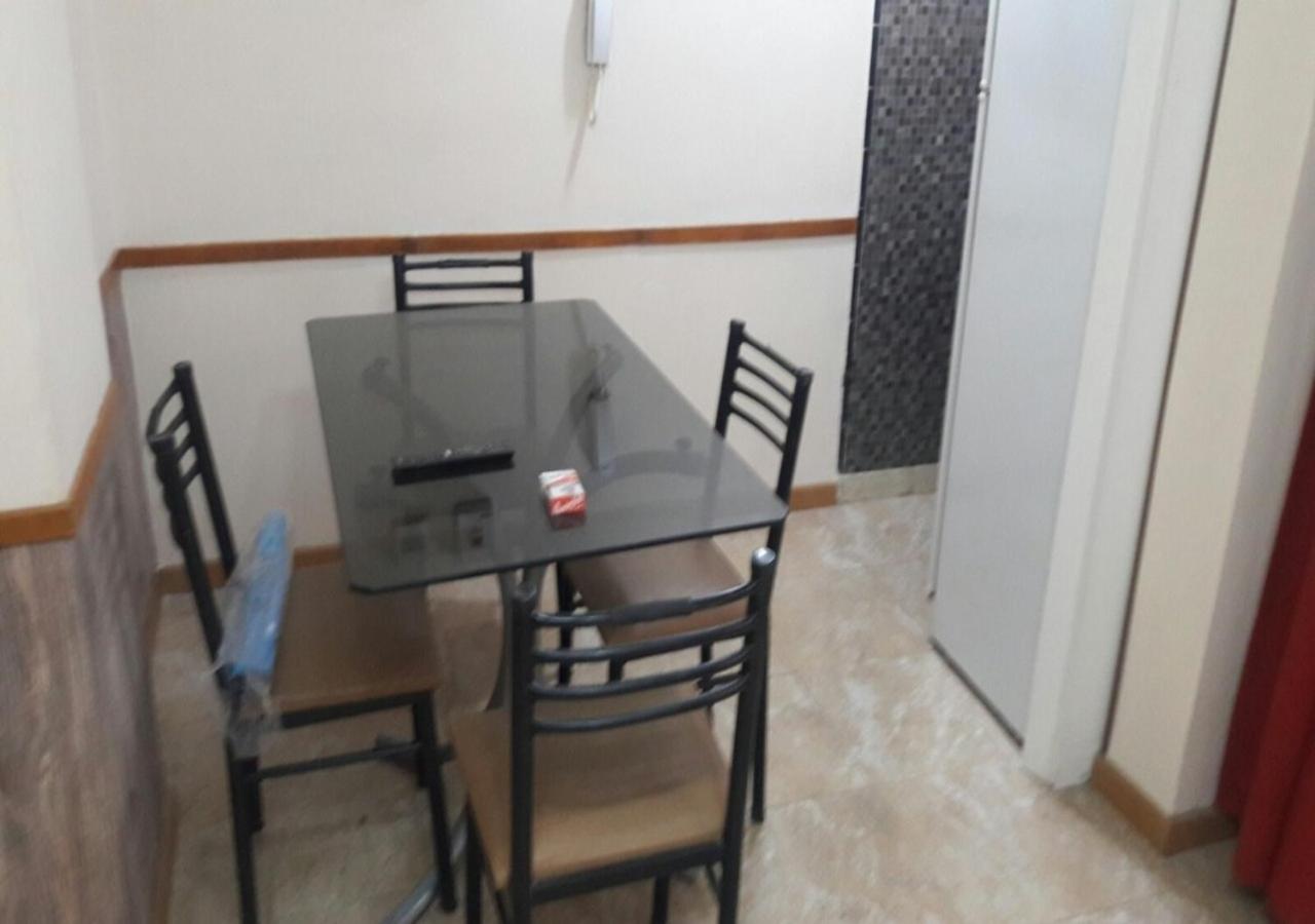 LLAMAR X DISPONIBILIDAD FOTO 1 solicitar video mar del plata Alquilo departamento Planta baja a la calle con parrilla y patio estadia minima 7 dias desc x