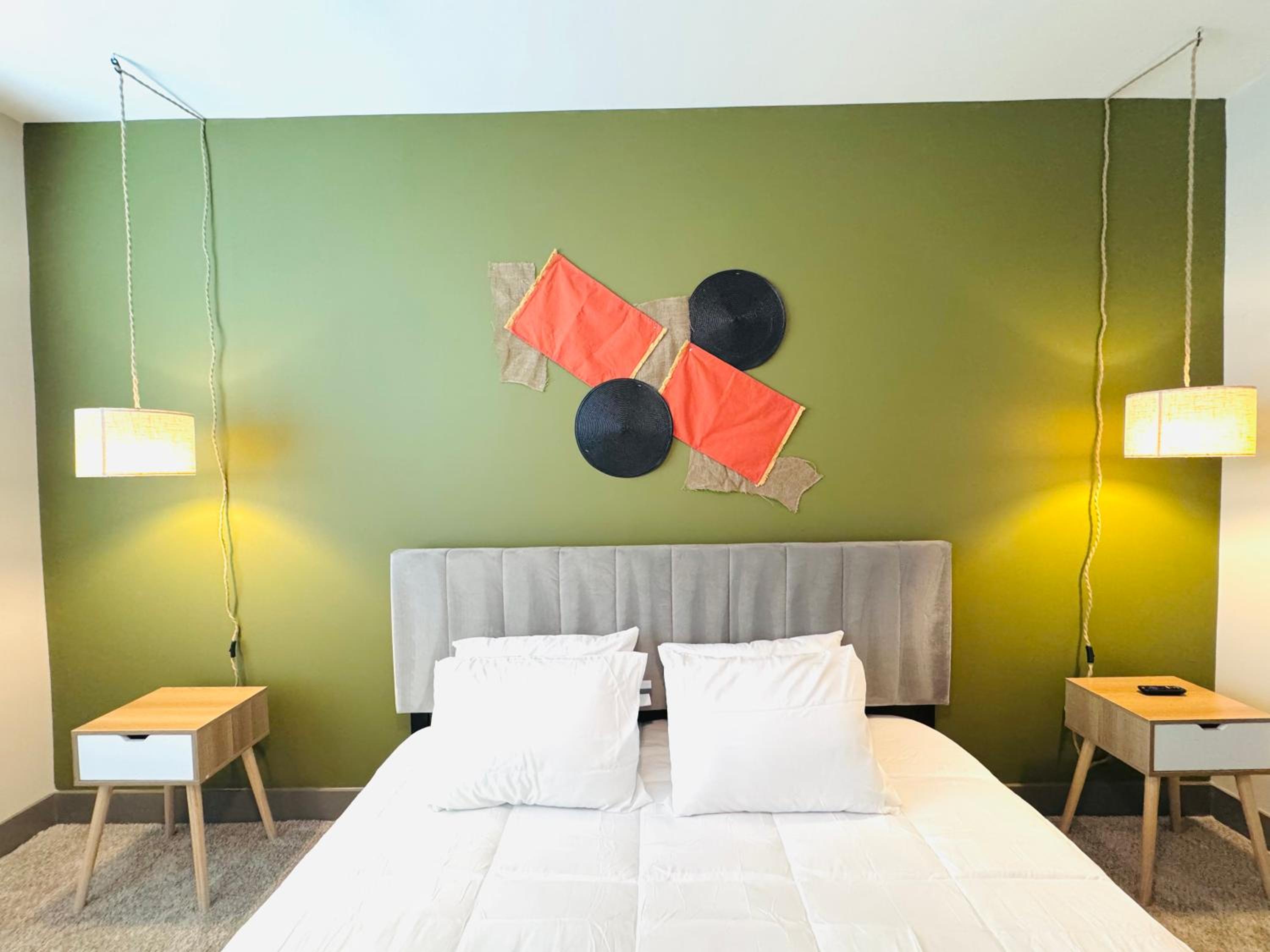 15 Min to Disney, King Bed Pet-Friendly, Amenities