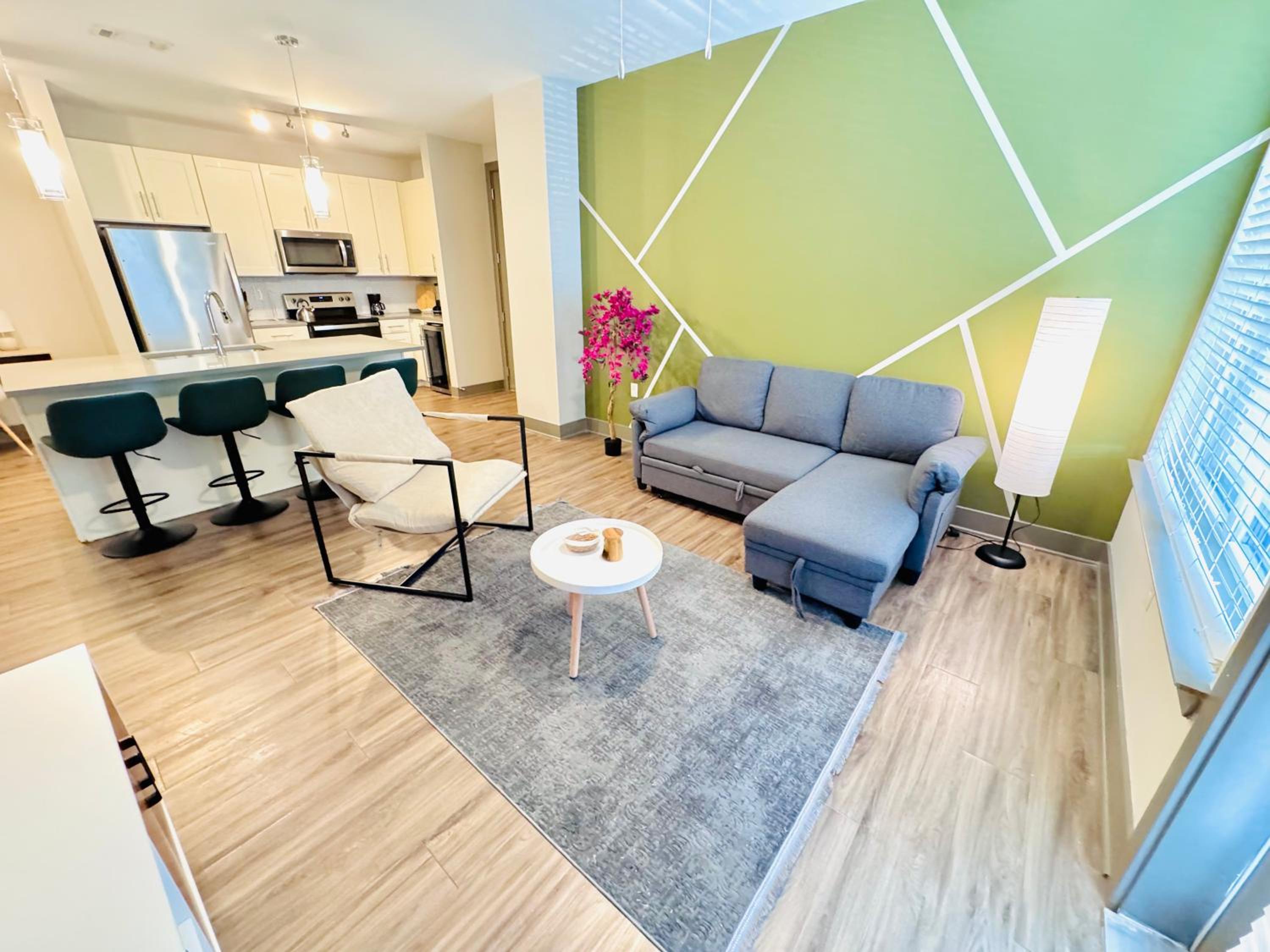 15 Min to Disney, King Bed Pet-Friendly, Amenities
