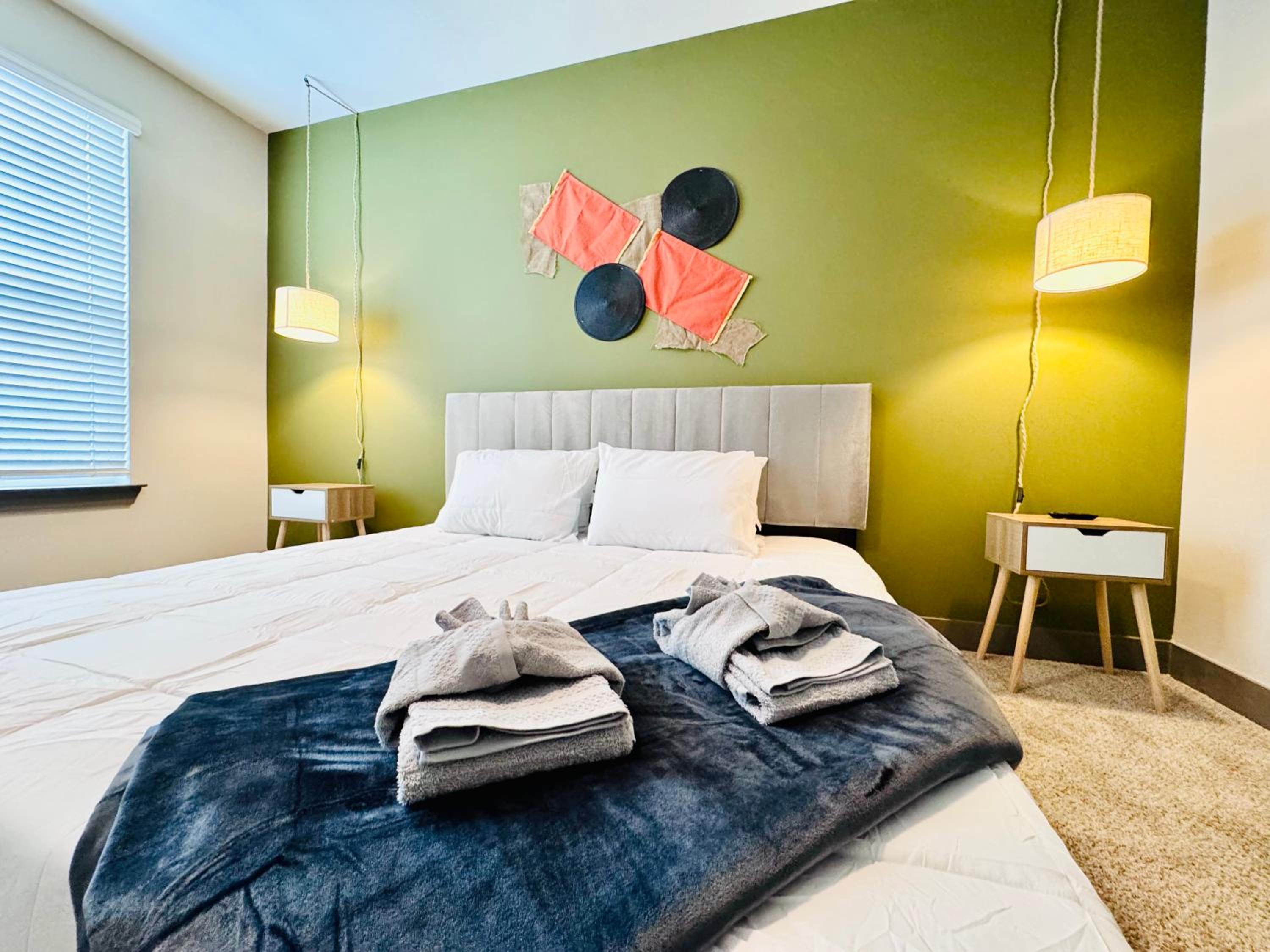 15 Min to Disney, King Bed Pet-Friendly, Amenities