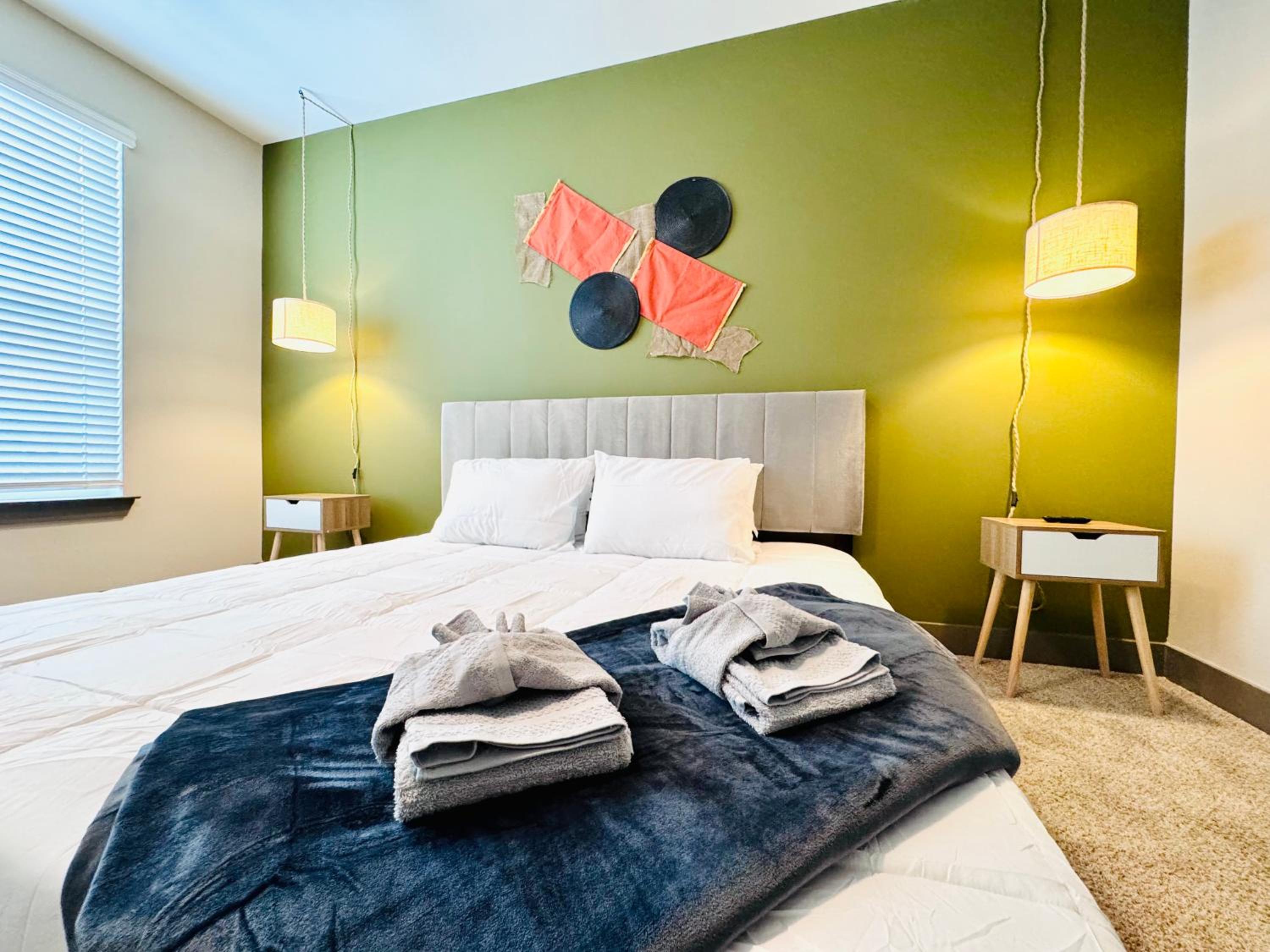 15 Min to Disney, King Bed Pet-Friendly, Amenities