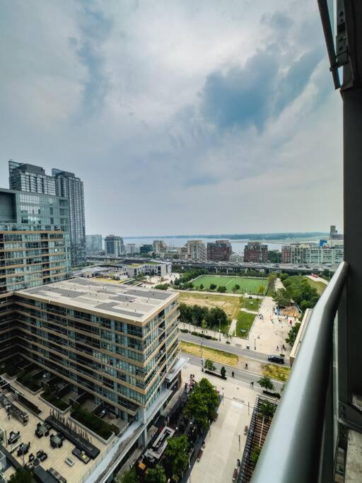 Lakeview Suites 2 Beds CN Tower Free Parking