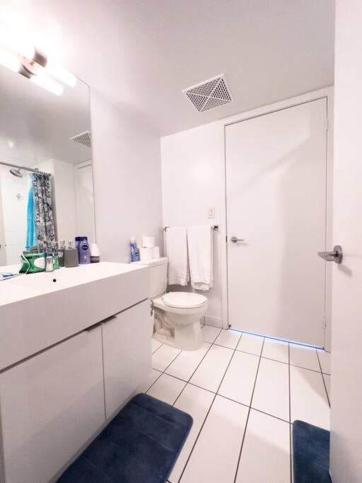 Lakeview Suites 2 Beds CN Tower Free Parking