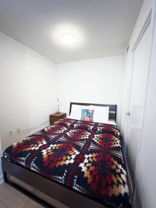 Lakeview Suites 2 Beds CN Tower Free Parking