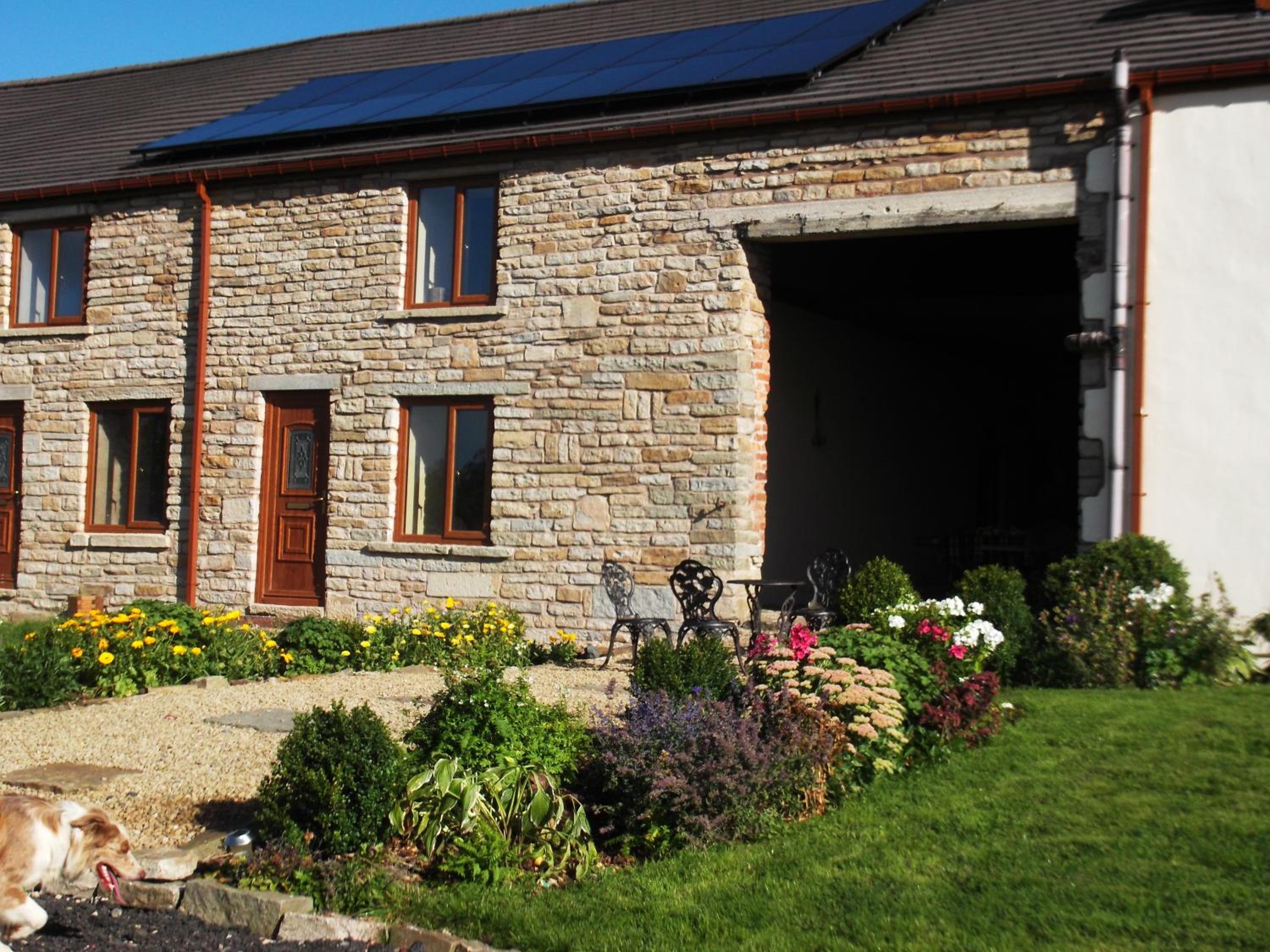 Peers Clough Farm Cottage view 2