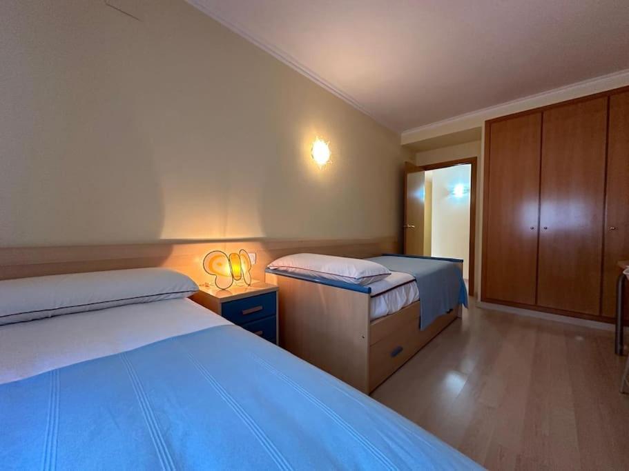 Apartamento con parking y piscina comunitaria AV-42