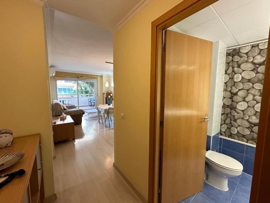 Apartamento con parking y piscina comunitaria AV-42