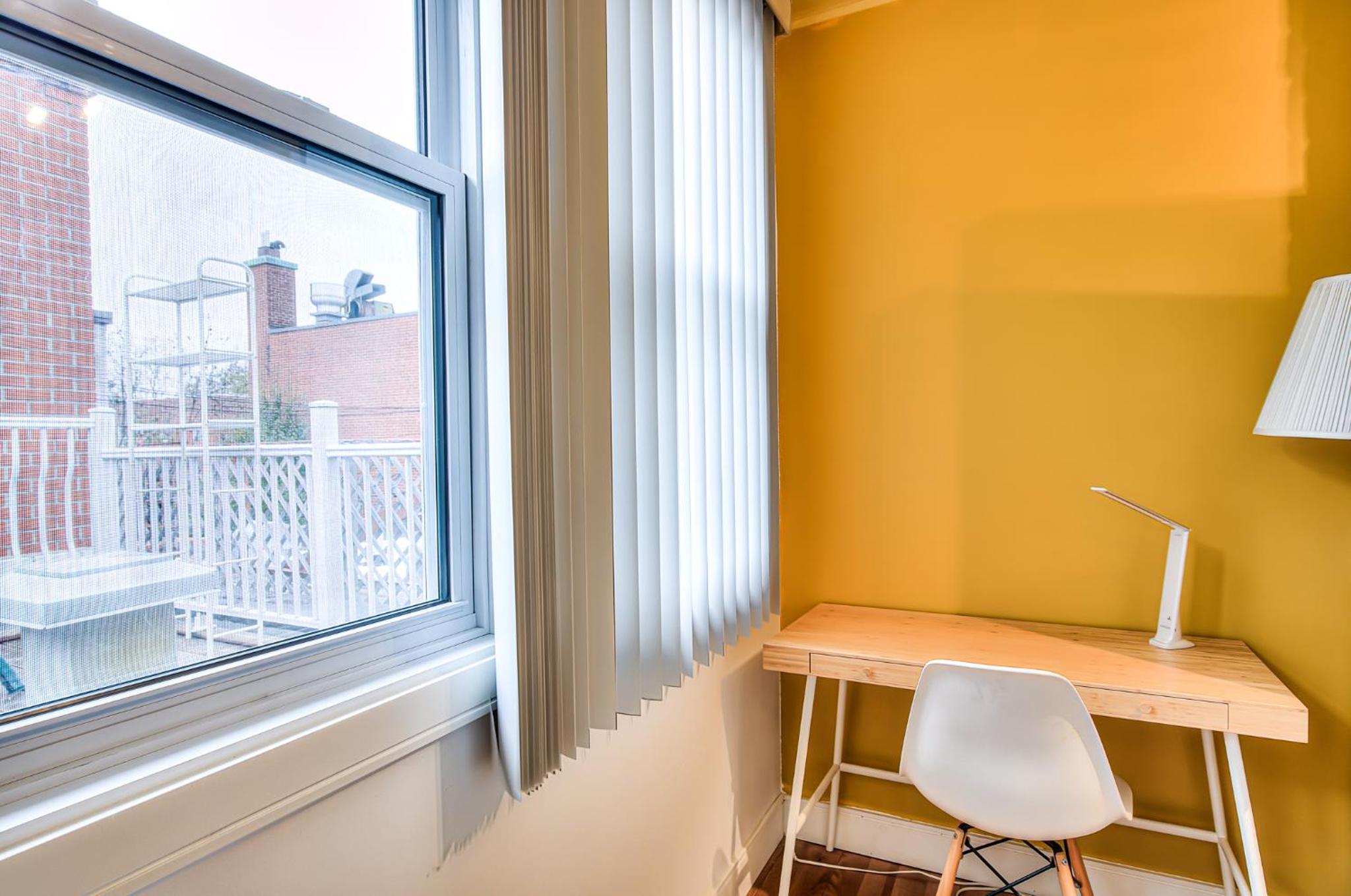Charming 2BR with Balcony in Montreal