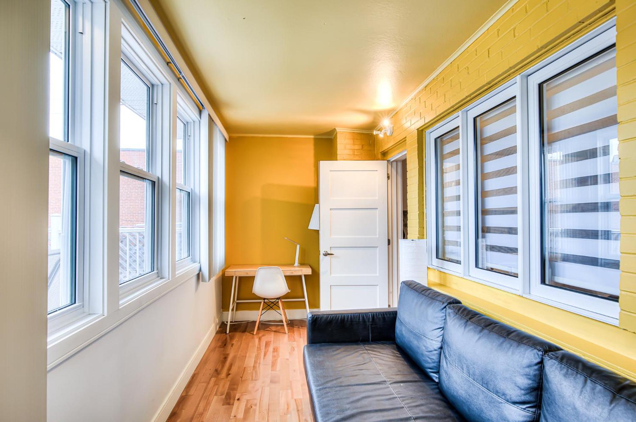 Charming 2BR with Balcony in Montreal