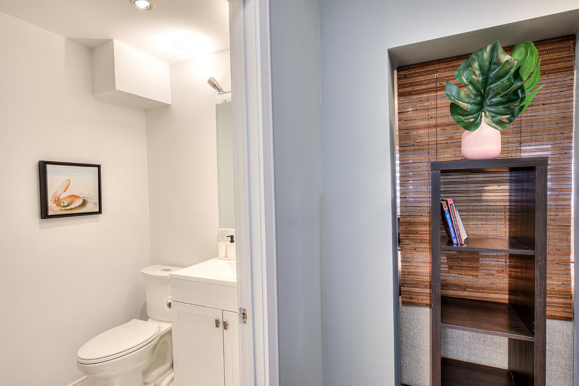 Charming 2BR with Balcony in Montreal