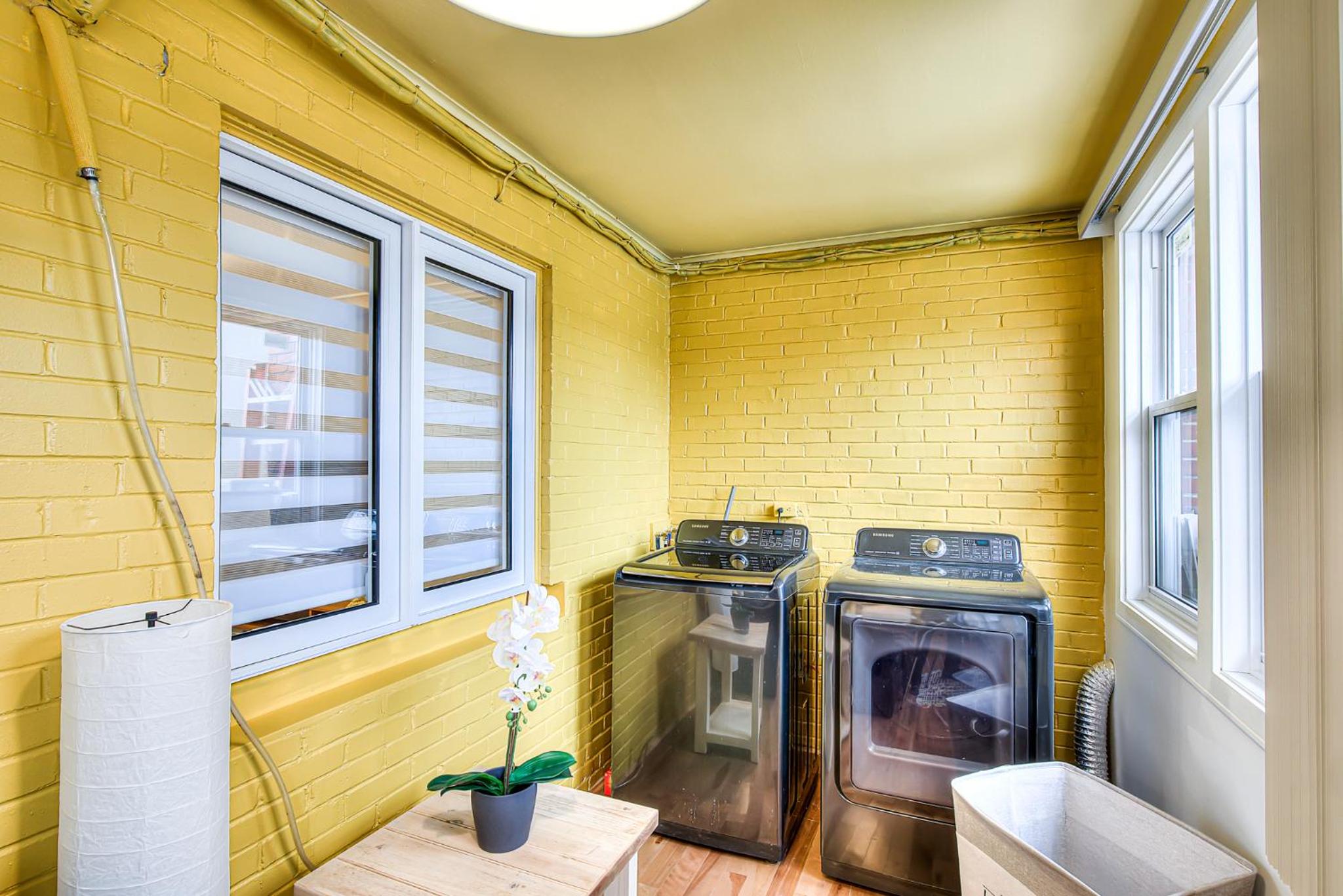 Charming 2BR with Balcony in Montreal