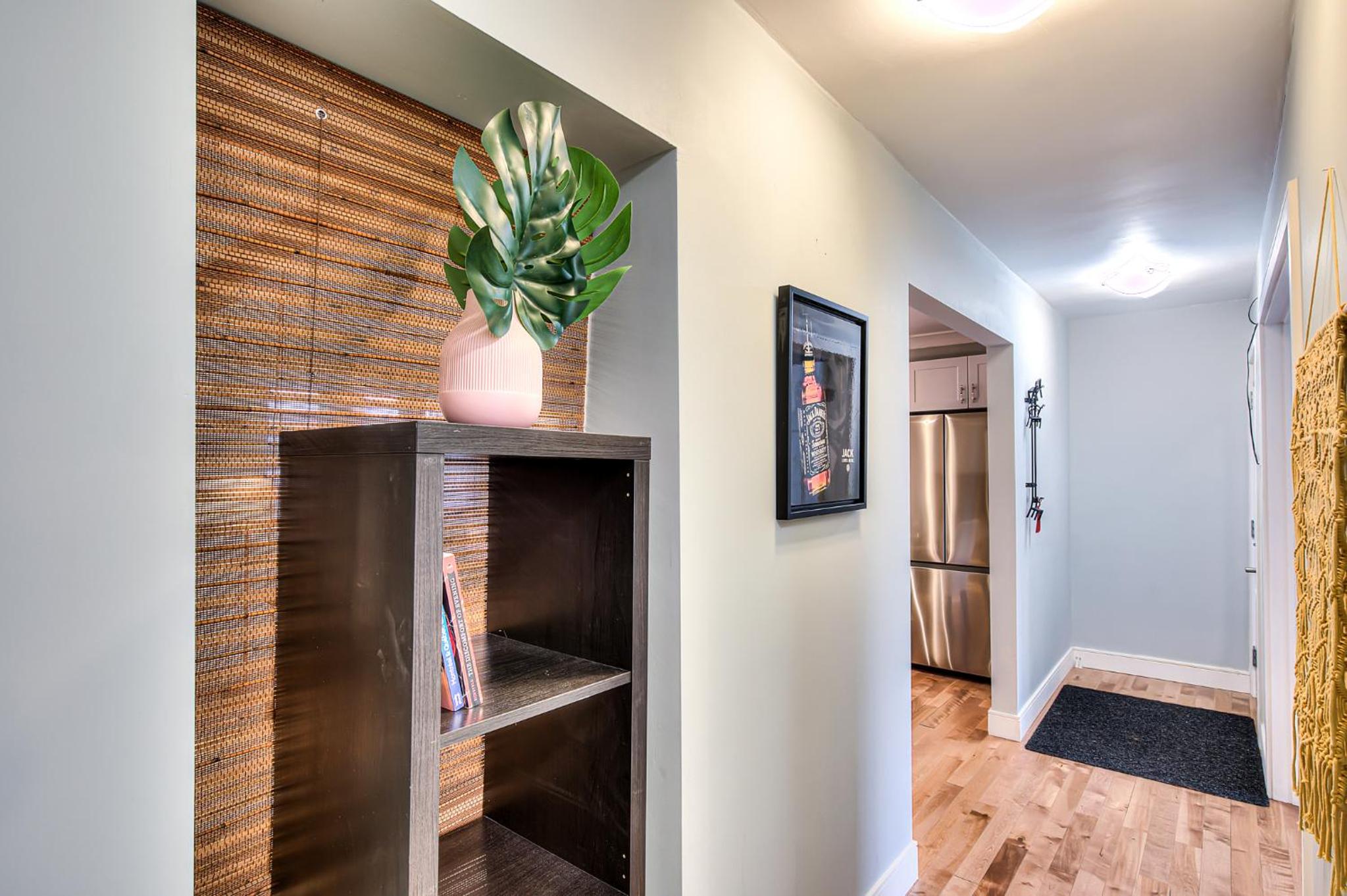 Charming 2BR with Balcony in Montreal