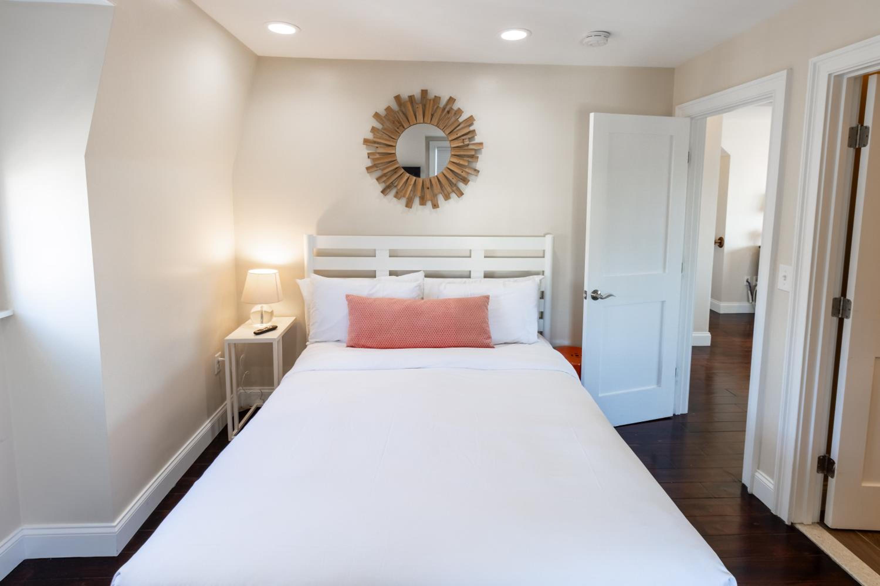 The Newport Lofts - 617 Thames Street