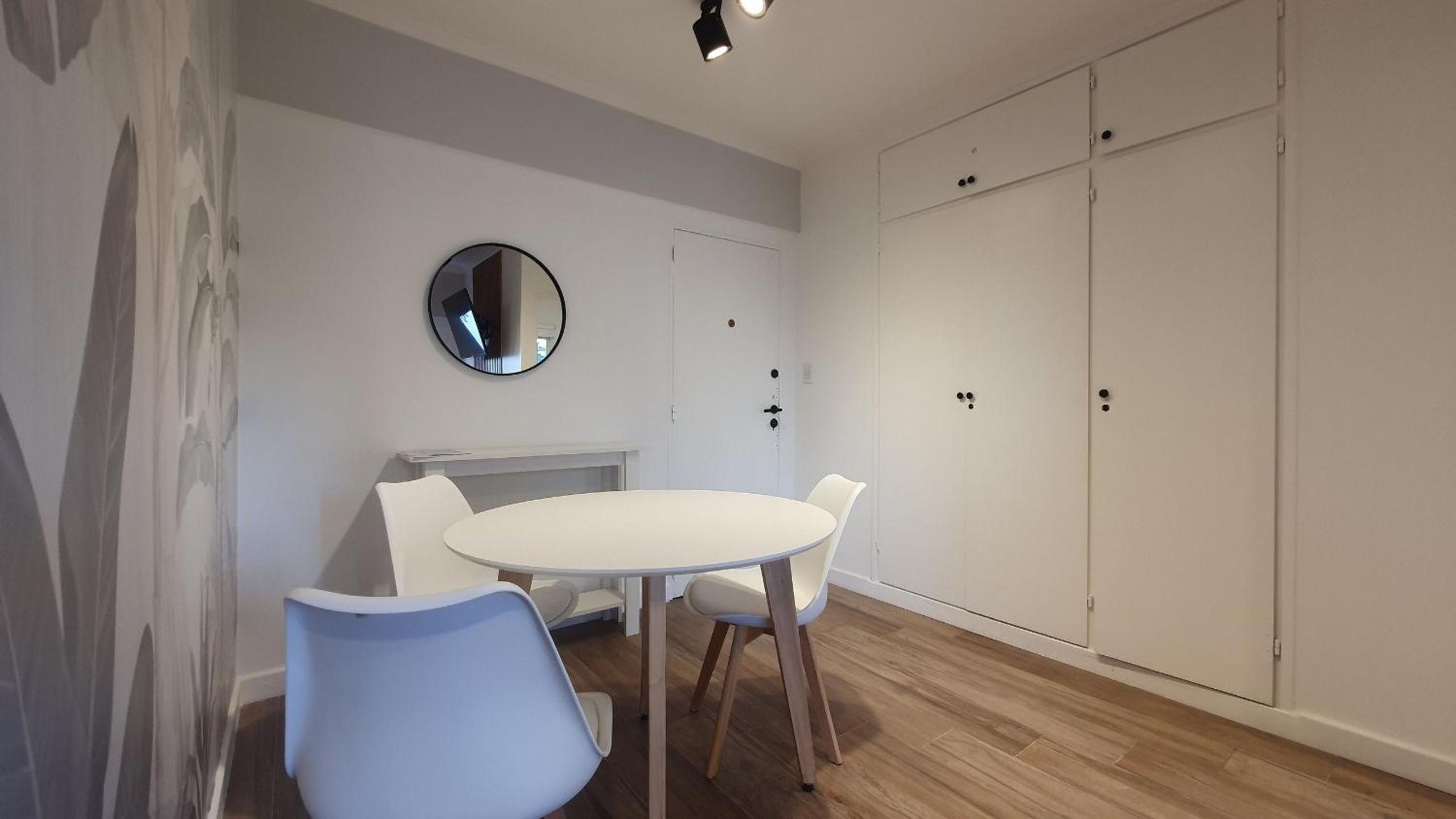 1 room on the street