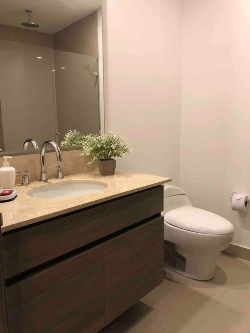 Frente al Mar con Inigualable Vista en Piso 34 WiFi