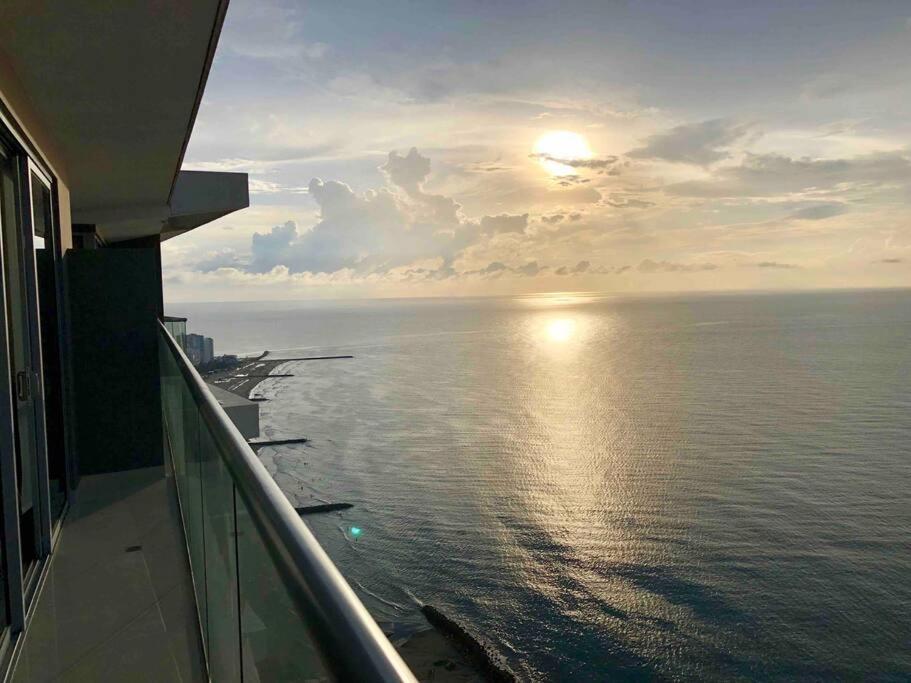 Frente al Mar con Inigualable Vista en Piso 34 WiFi