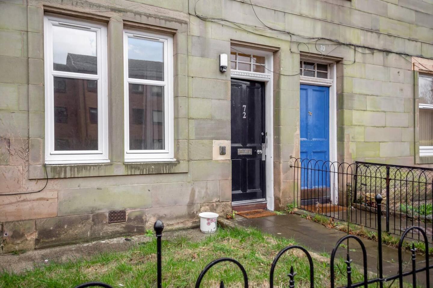 Comfy Edinburgh Base