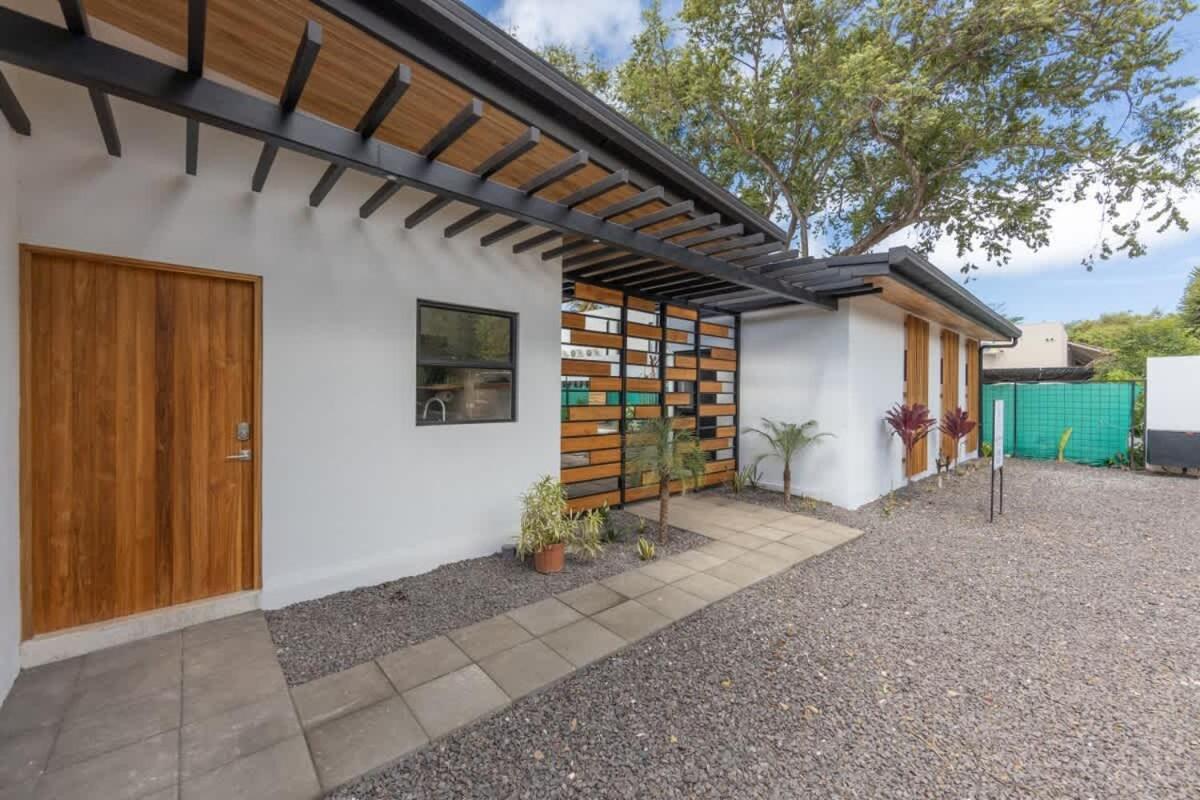 Villa Serenity 4 bedroom 1 min walk to the beach