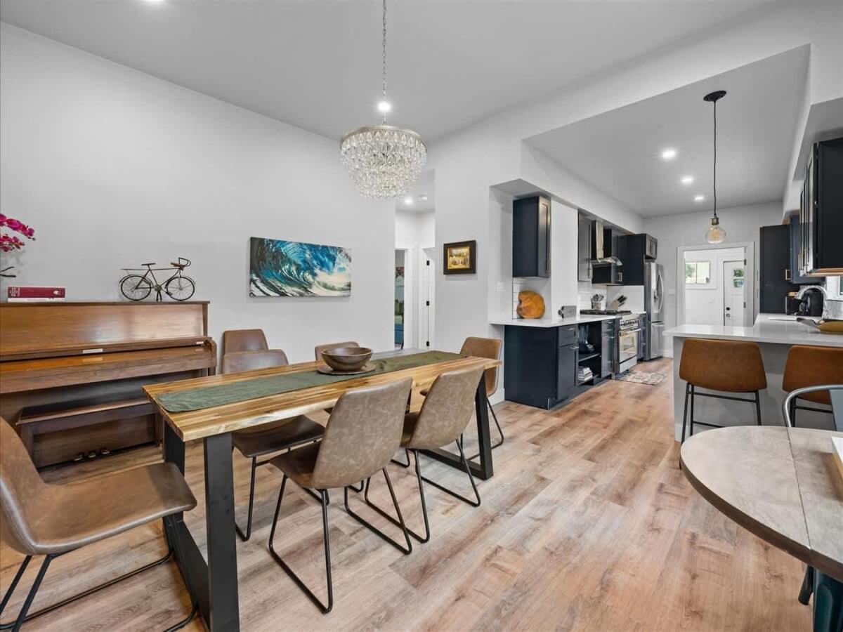 5 Bedroom - Located in Old Town Eagle view 3