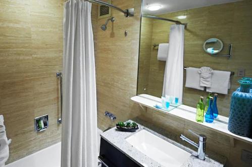 Miami International Airport Hotel-3