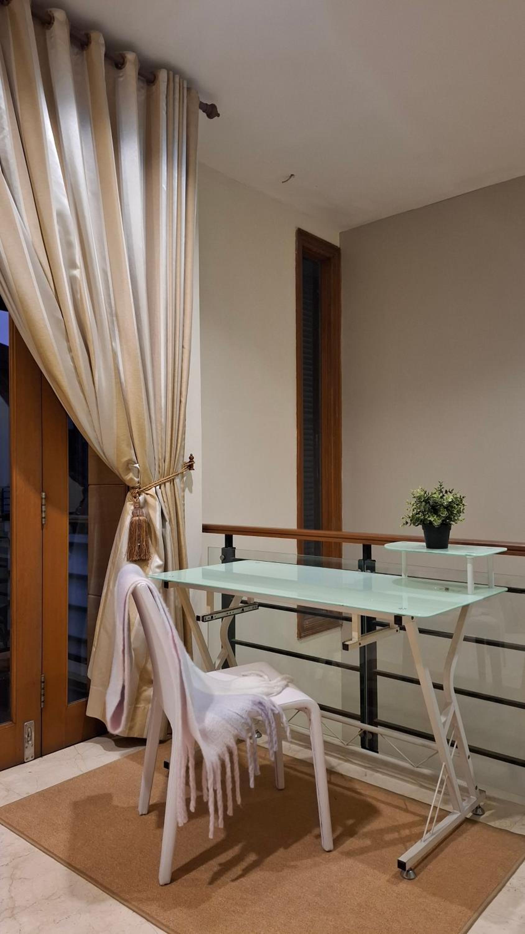 Casa Como Ciumbuleuit - spacious 3 Beds Townhouse view 2
