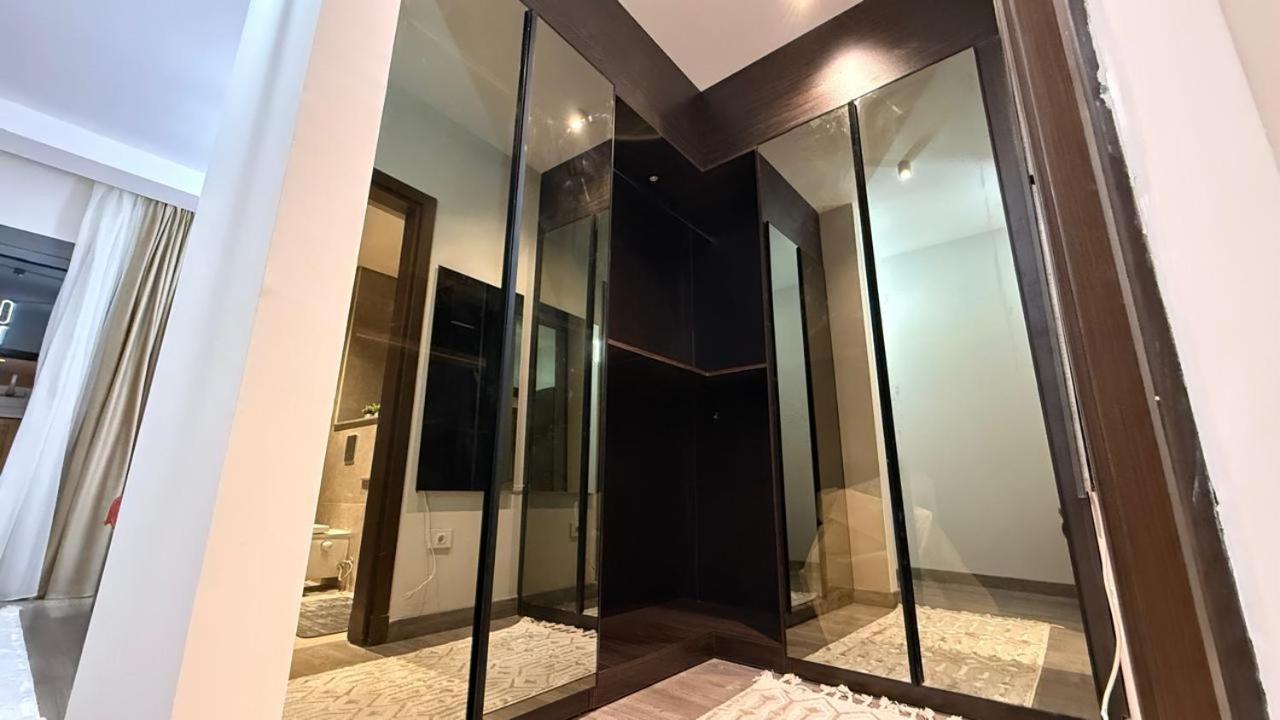 Luxury hotel apartment in Zed Towers