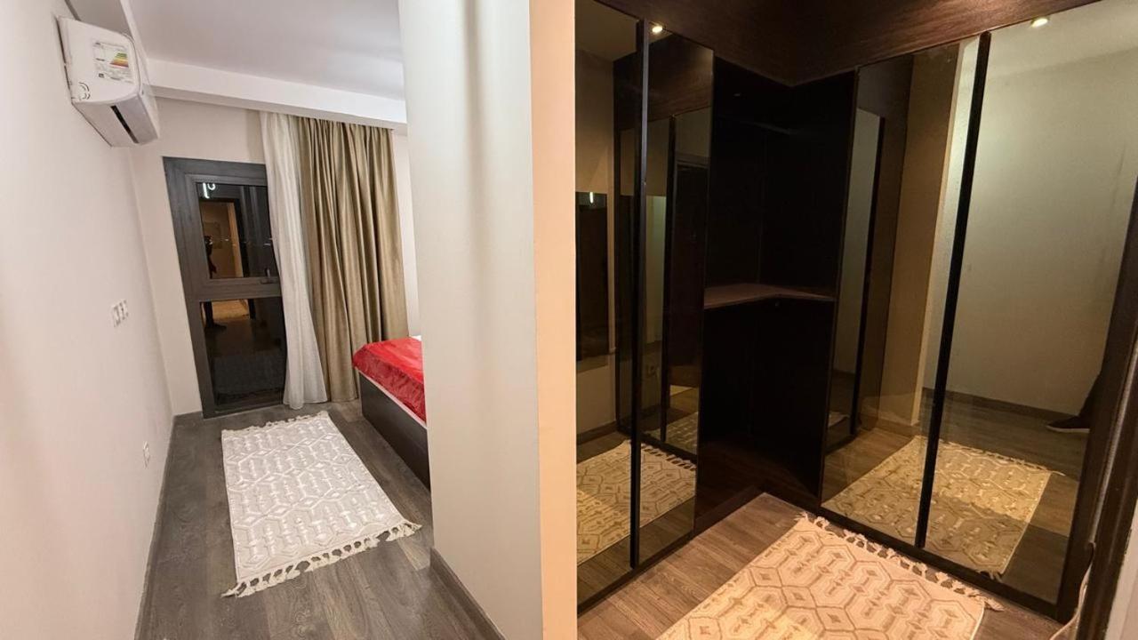Luxury hotel apartment in Zed Towers