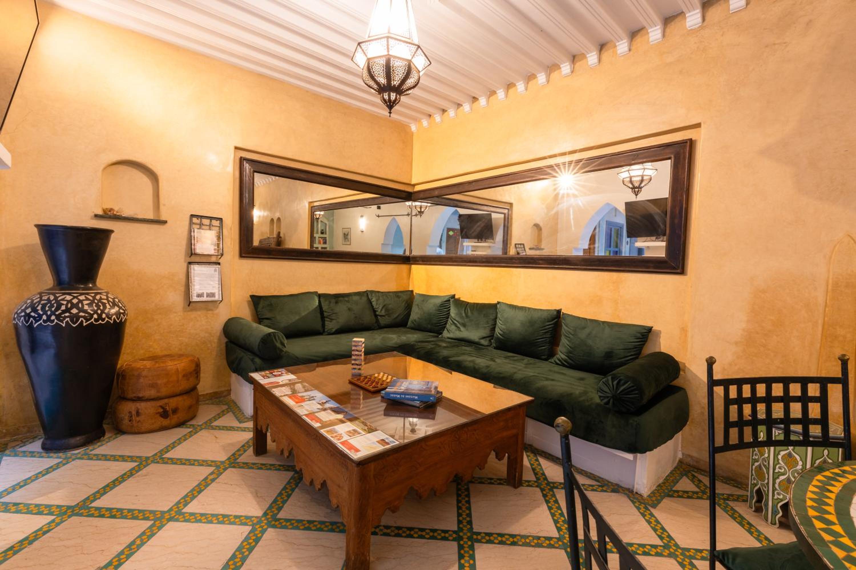 lounge