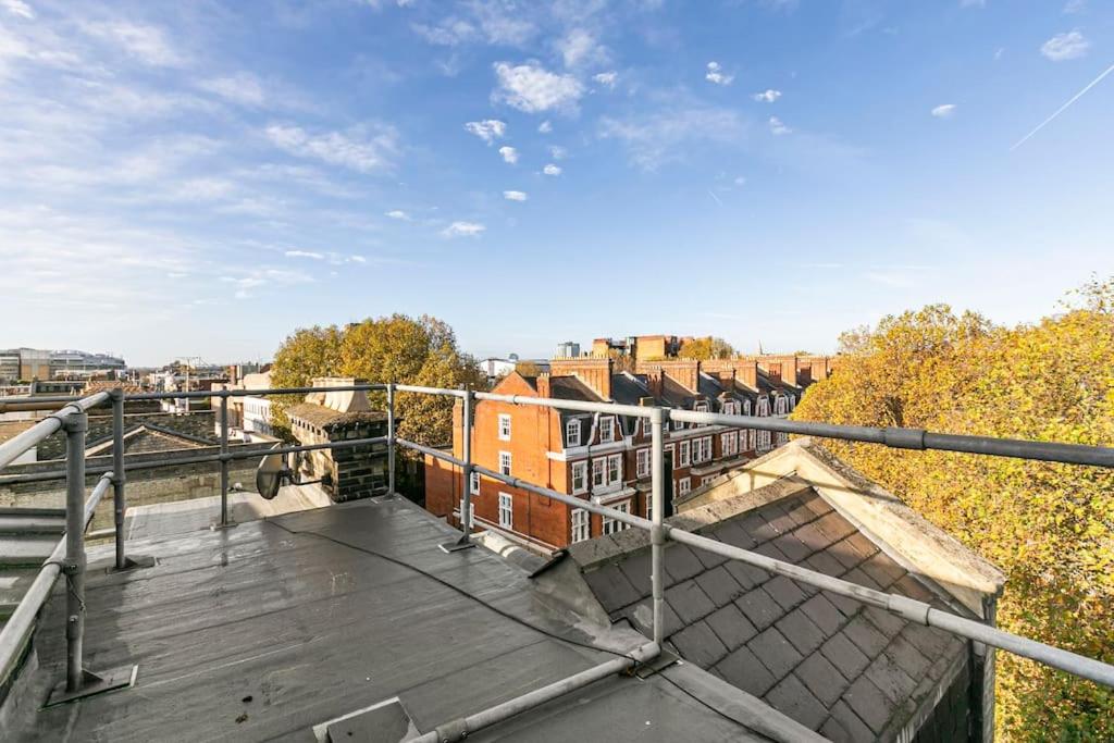 Chelsea Penthouse - Roof Terrace & Central AC
