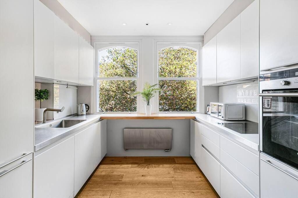 Chelsea Penthouse - Roof Terrace & Central AC