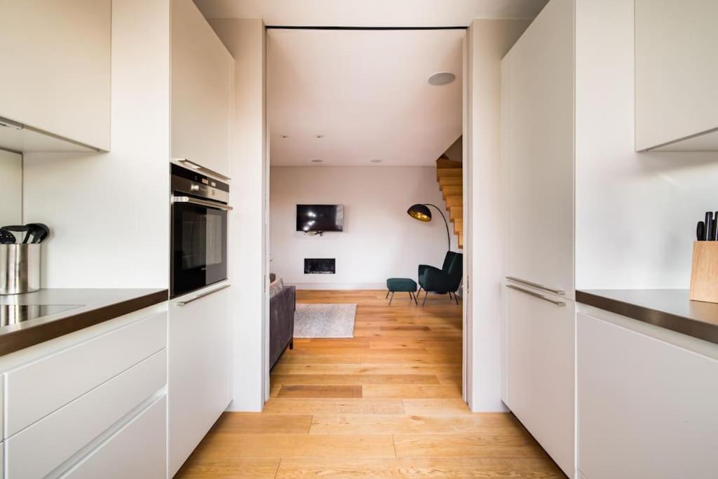 Chelsea Penthouse - Roof Terrace & Central AC