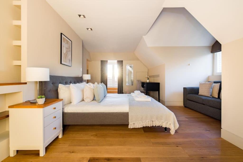 Chelsea Penthouse - Roof Terrace & Central AC