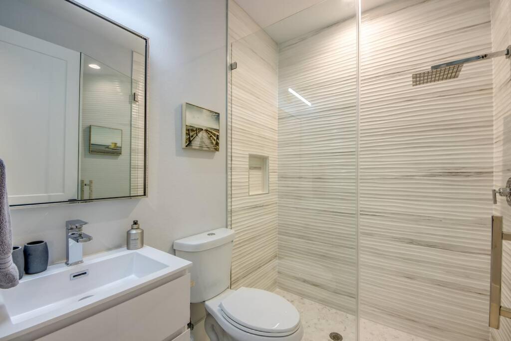 Villa Suntastic by CoralVilla-gulf access, pool&spa