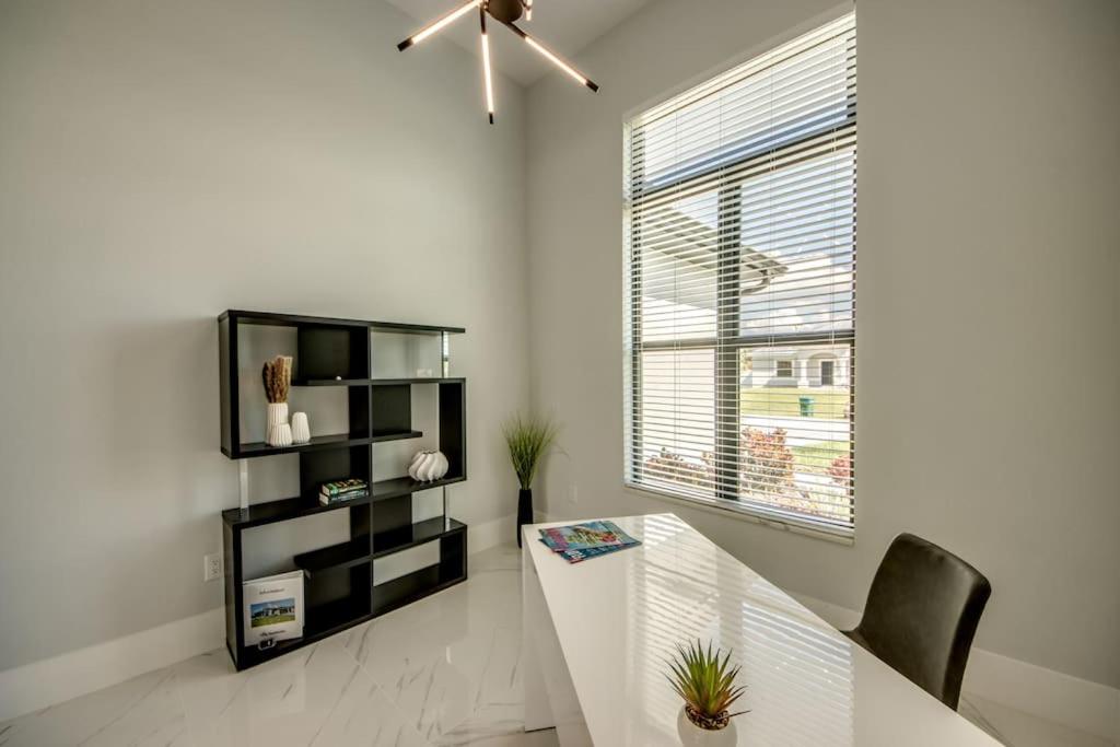 Villa Suntastic by CoralVilla-gulf access, pool&spa