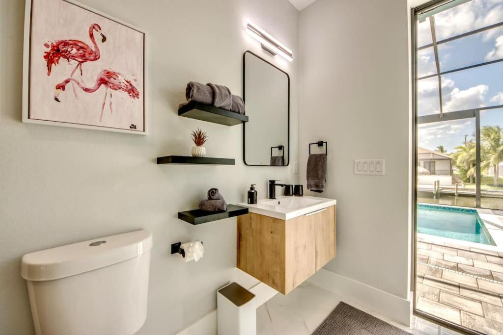Villa Suntastic by CoralVilla-gulf access, pool&spa