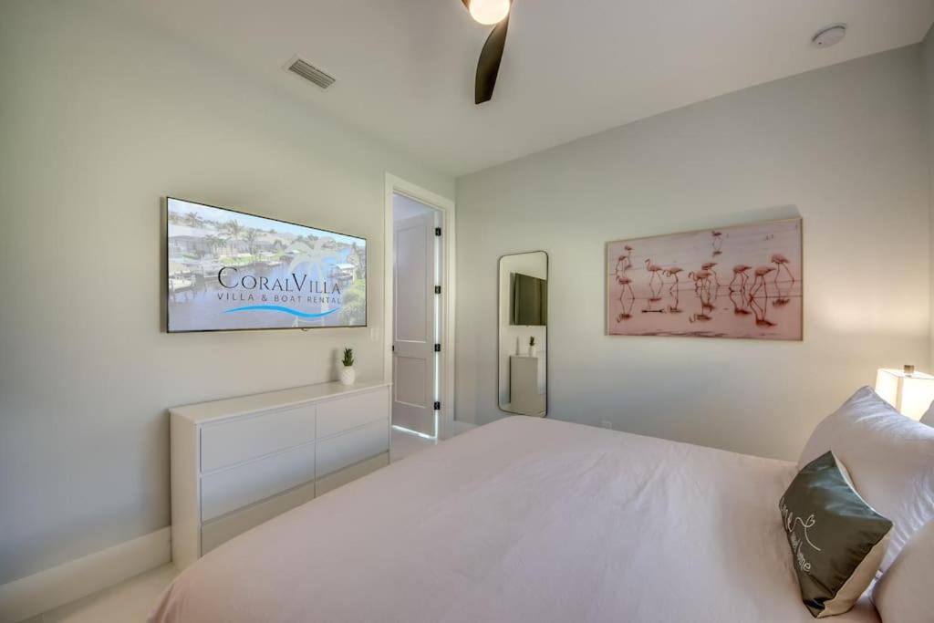 Villa Suntastic by CoralVilla-gulf access, pool&spa